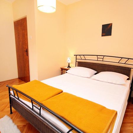 Apartments With A Parking Space Novi Vinodolski - 2423 Exterior foto